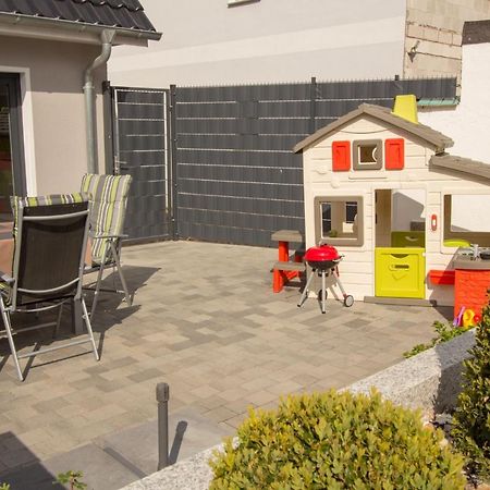 Familienfreundliches Ferienhaus In Kroepelin المظهر الخارجي الصورة
